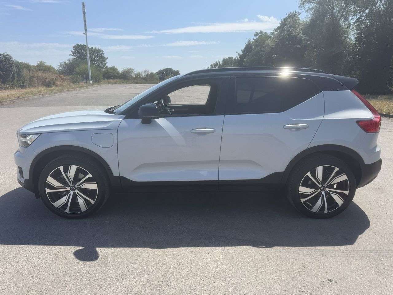 2021 VOLVO XC40 2021 VOLVO XC40
