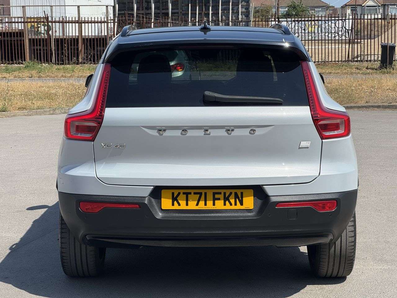 2021 VOLVO XC40 2021 VOLVO XC40