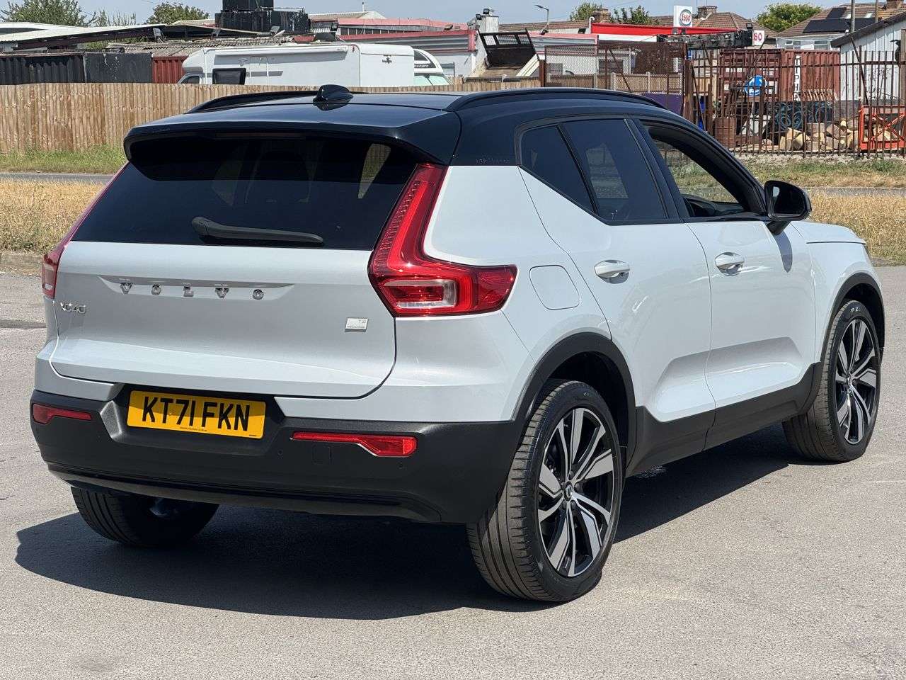 2021 VOLVO XC40 2021 VOLVO XC40