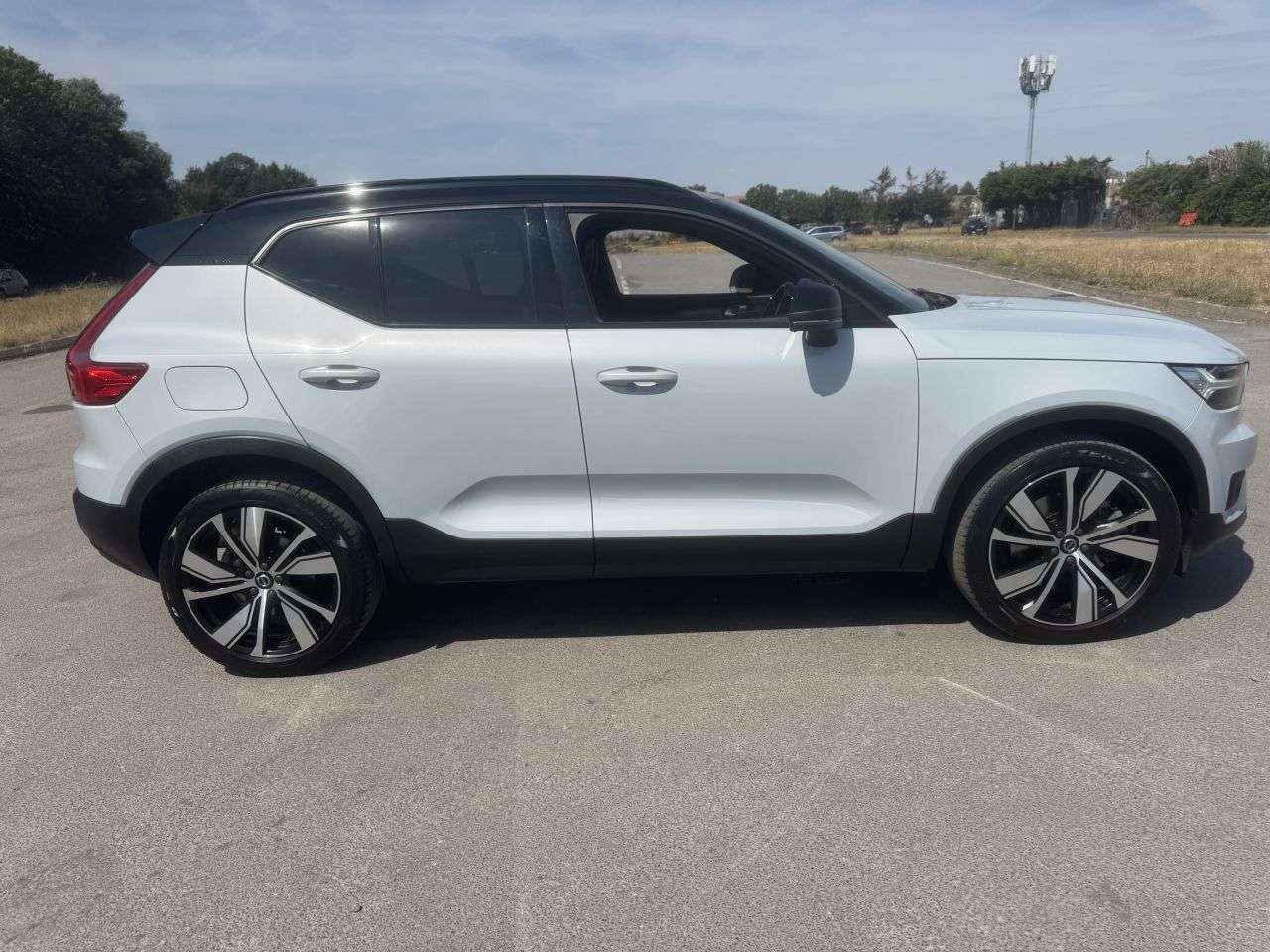 2021 VOLVO XC40 2021 VOLVO XC40