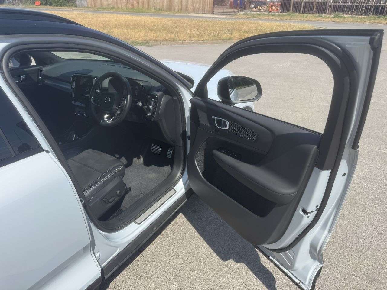 2021 VOLVO XC40 2021 VOLVO XC40