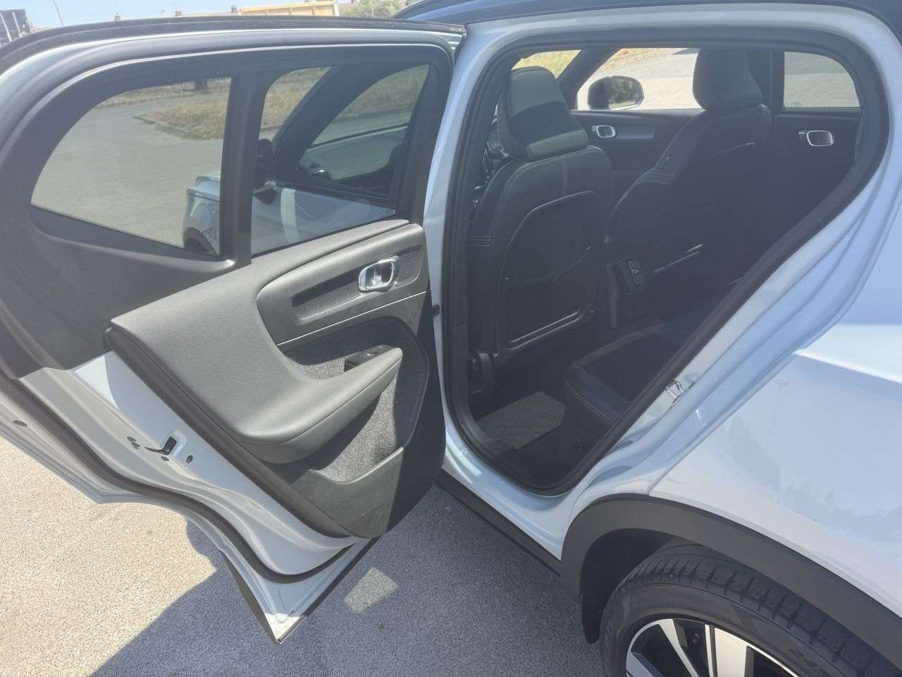 2021 VOLVO XC40 2021 VOLVO XC40