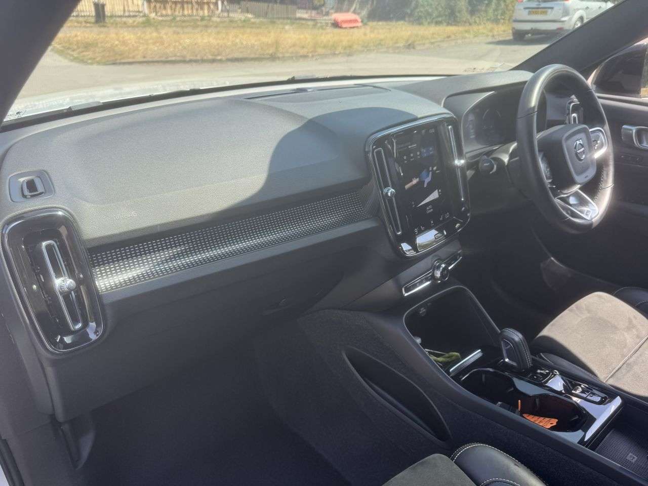 2021 VOLVO XC40 2021 VOLVO XC40