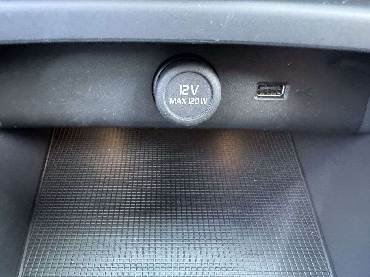 2021 VOLVO XC40 2021 VOLVO XC40