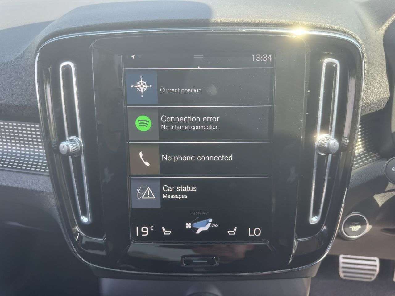 2021 VOLVO XC40 2021 VOLVO XC40