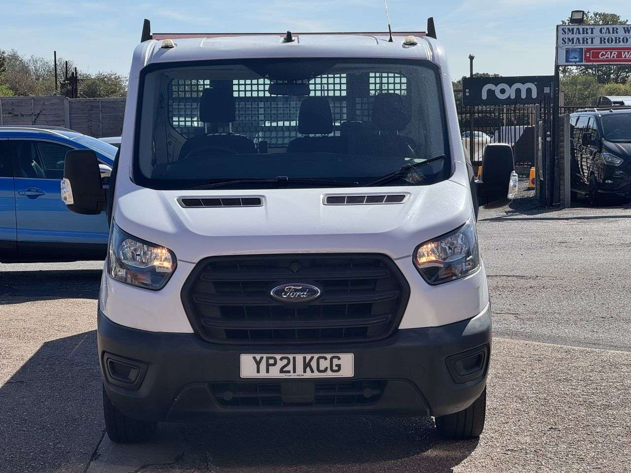 A 2021 FORD TRANSIT 2.0 350 EcoBlue HD Leader Tipper 2dr Diesel Manual RWD L2 Euro 6 (s/s) (130 A 2021 FORD TRANSIT 2.0 350 EcoBlue HD Leader Tipper 2dr Diesel Manual RWD L2 Euro 6 (s/s) (130