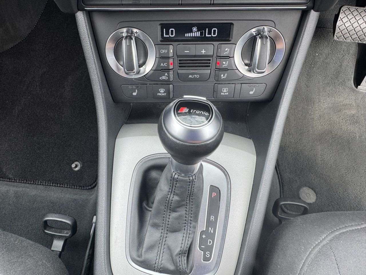 2014 AUDI Q3 2014 AUDI Q3