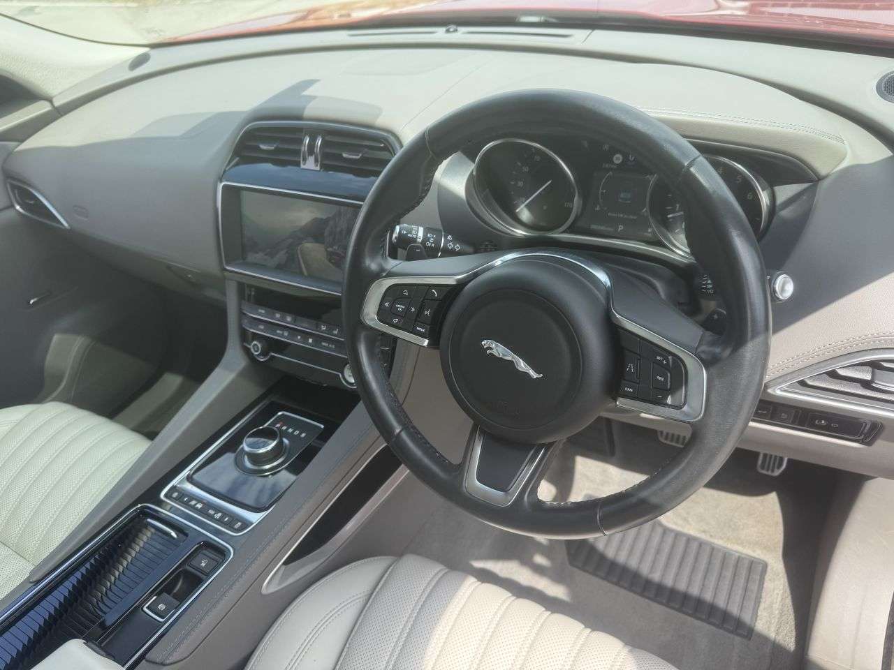 2019 JAGUAR F-PACE 2019 JAGUAR F-PACE