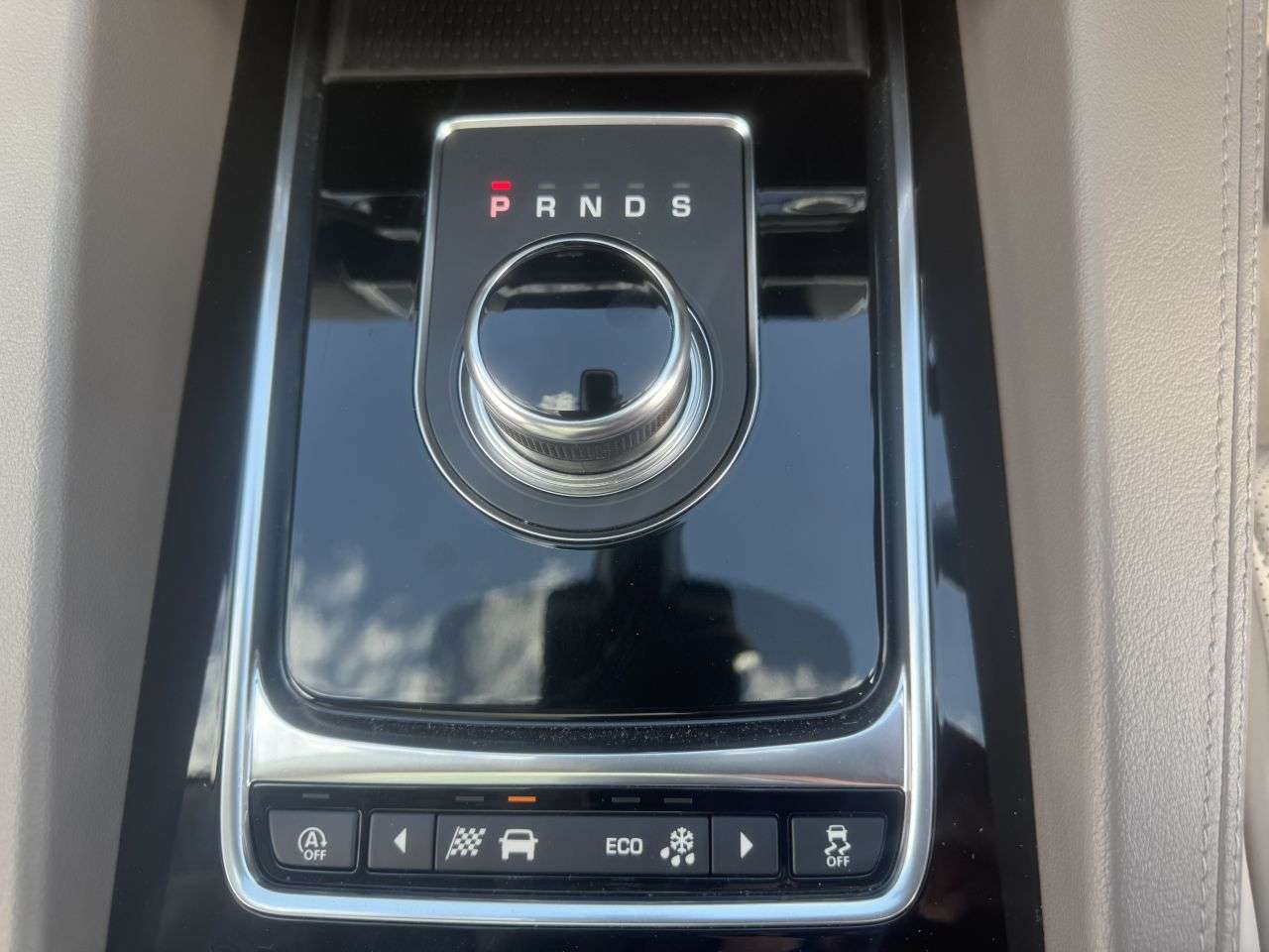 2019 JAGUAR F-PACE 2019 JAGUAR F-PACE