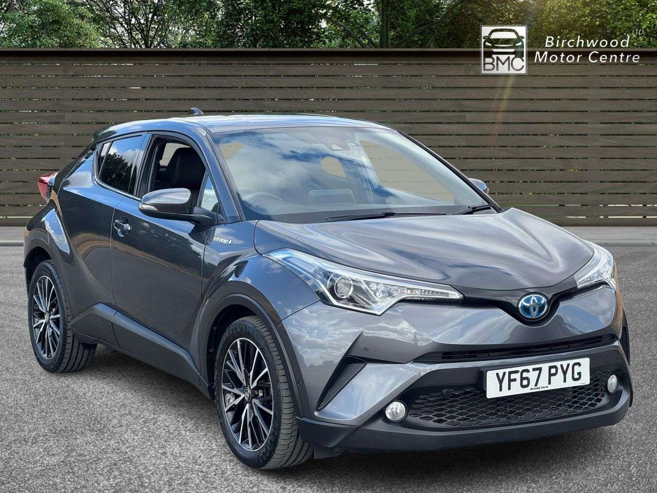A 2017 TOYOTA C-HR 1.8 VVT-h Excel SUV 5dr Petrol Hybrid CVT Euro 6 (s/s) (122 ps) A 2017 TOYOTA C-HR 1.8 VVT-h Excel SUV 5dr Petrol Hybrid CVT Euro 6 (s/s) (122 ps)