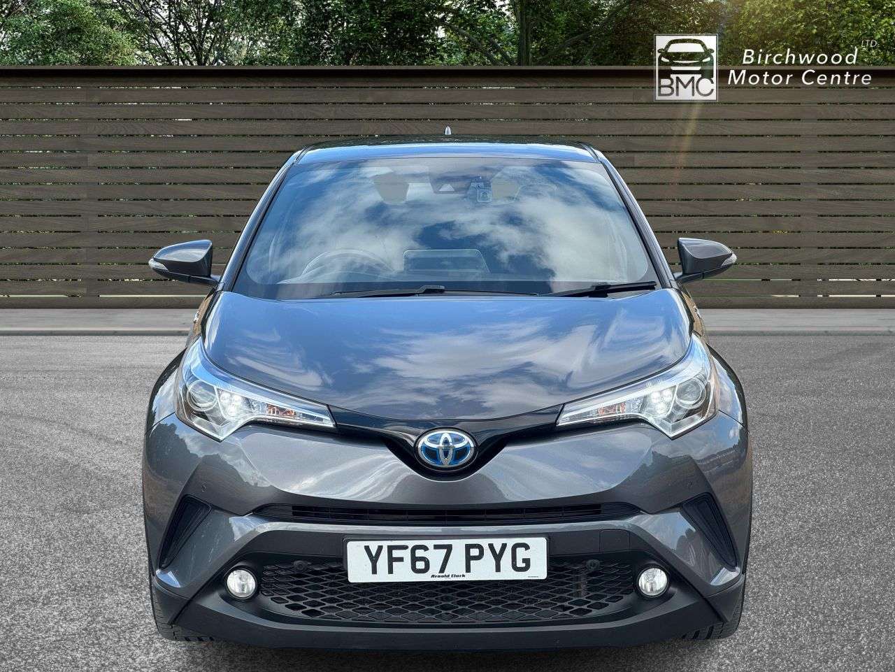 A 2017 TOYOTA C-HR 1.8 VVT-h Excel SUV 5dr Petrol Hybrid CVT Euro 6 (s/s) (122 ps) A 2017 TOYOTA C-HR 1.8 VVT-h Excel SUV 5dr Petrol Hybrid CVT Euro 6 (s/s) (122 ps)