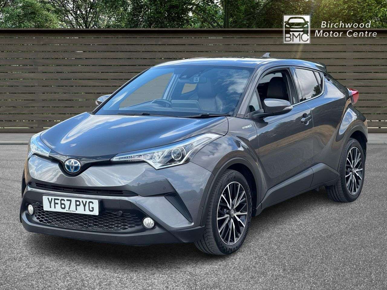 A 2017 TOYOTA C-HR 1.8 VVT-h Excel SUV 5dr Petrol Hybrid CVT Euro 6 (s/s) (122 ps) A 2017 TOYOTA C-HR 1.8 VVT-h Excel SUV 5dr Petrol Hybrid CVT Euro 6 (s/s) (122 ps)