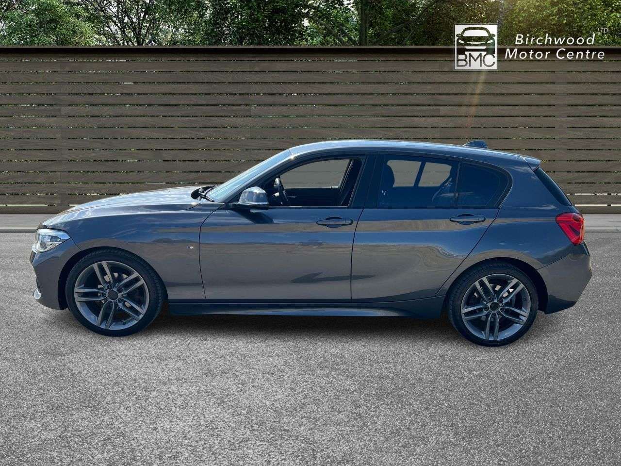 A 2019 BMW 1 SERIES 1.5 116d M Sport Hatchback 5dr Diesel Auto Euro 6 (s/s) (116 ps) FULL SERVI A 2019 BMW 1 SERIES 1.5 116d M Sport Hatchback 5dr Diesel Auto Euro 6 (s/s) (116 ps) FULL SERVI