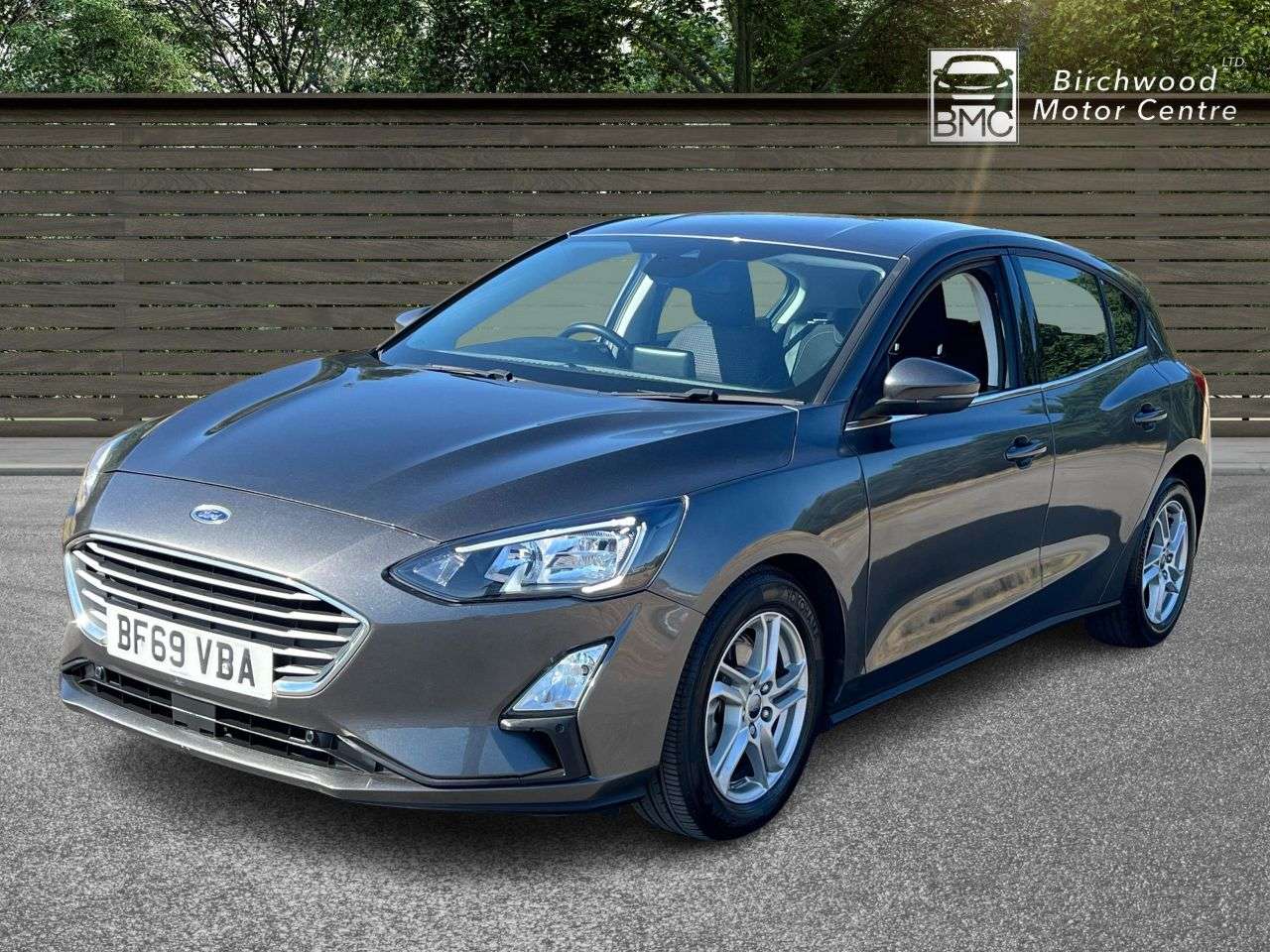 A 2020 FORD FOCUS 1.0T EcoBoost Zetec Hatchback 5dr Petrol Auto Euro 6 (s/s) (125 ps) AIR CON A 2020 FORD FOCUS 1.0T EcoBoost Zetec Hatchback 5dr Petrol Auto Euro 6 (s/s) (125 ps) AIR CON