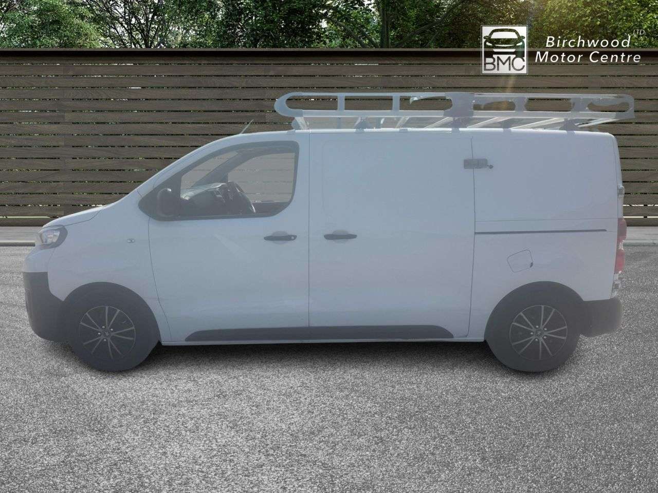 A 2019 PEUGEOT EXPERT 1.6 BlueHDi 1000 S Standard Panel Van 6dr Diesel Manual MWB Euro 6 (95 ps) A 2019 PEUGEOT EXPERT 1.6 BlueHDi 1000 S Standard Panel Van 6dr Diesel Manual MWB Euro 6 (95 ps)