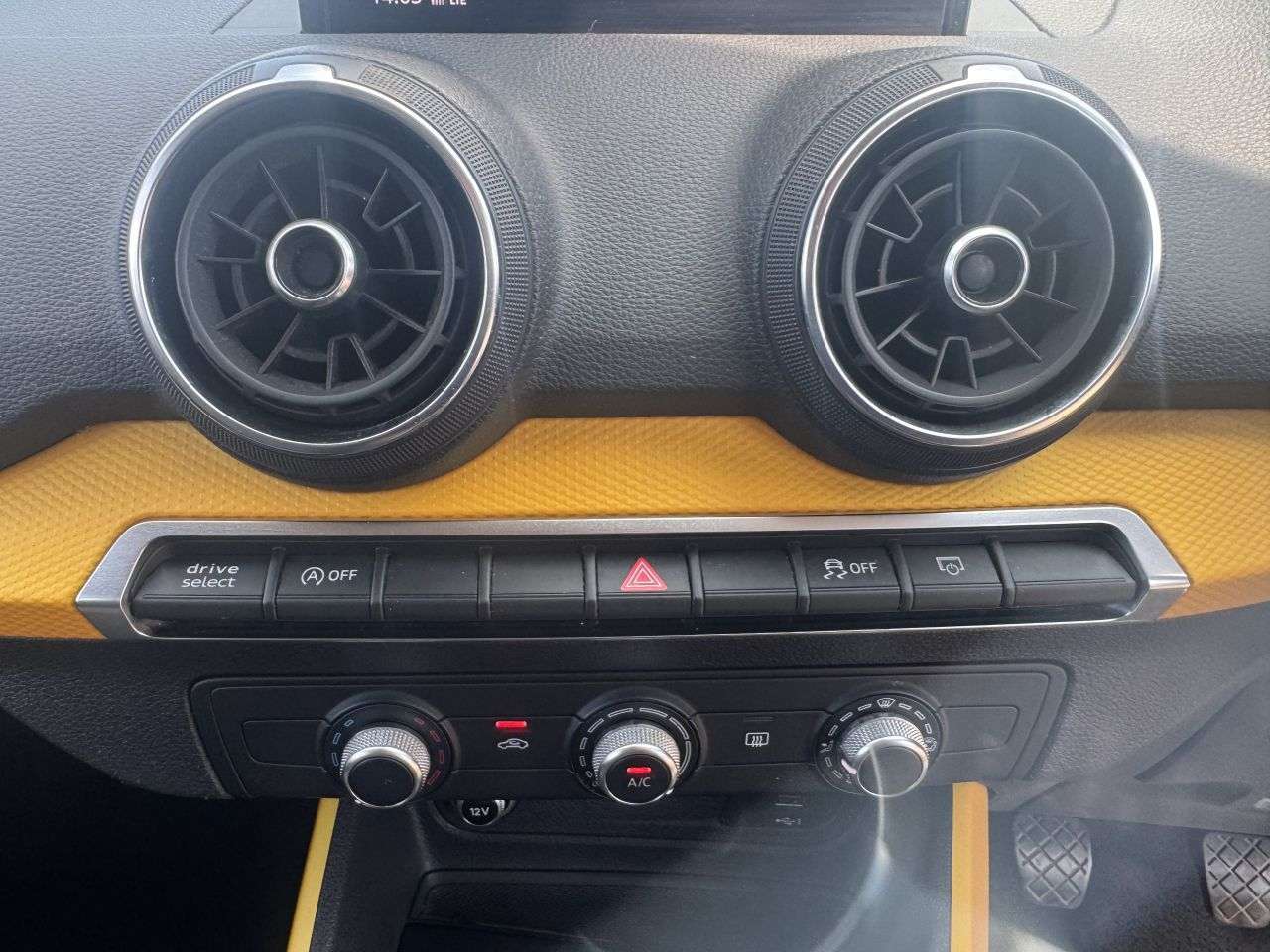 2018 AUDI Q2 2018 AUDI Q2