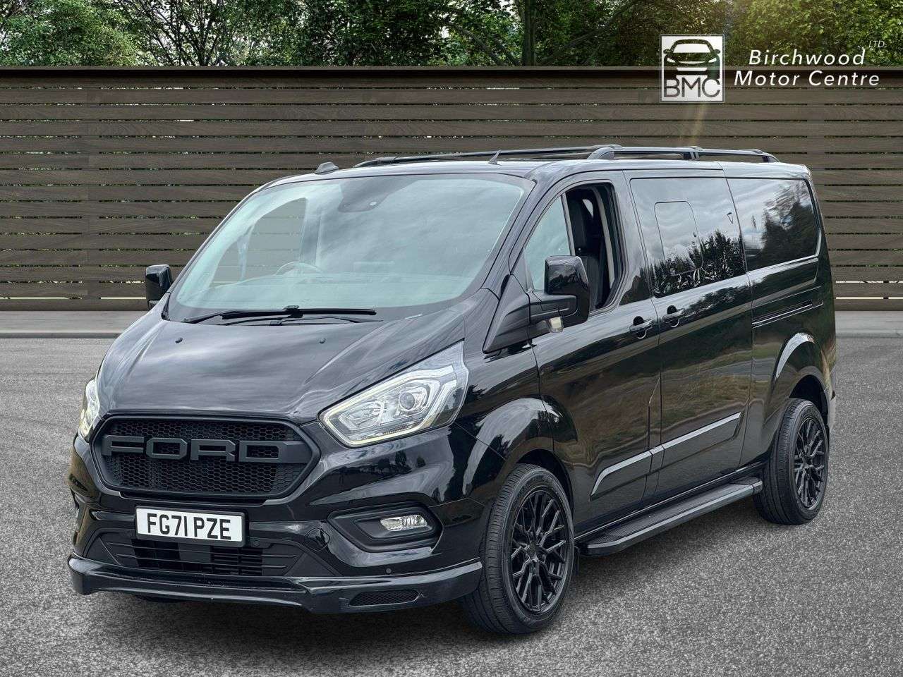 A 2021 FORD TRANSIT CUSTOM 2.0 320 EcoBlue Limited Crew Van Double Cab 5dr Diesel Auto L2 H1 Euro 6 (s A 2021 FORD TRANSIT CUSTOM 2.0 320 EcoBlue Limited Crew Van Double Cab 5dr Diesel Auto L2 H1 Euro 6 (s
