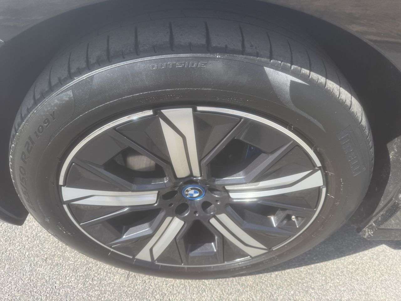 2022 BMW IX 2022 BMW IX