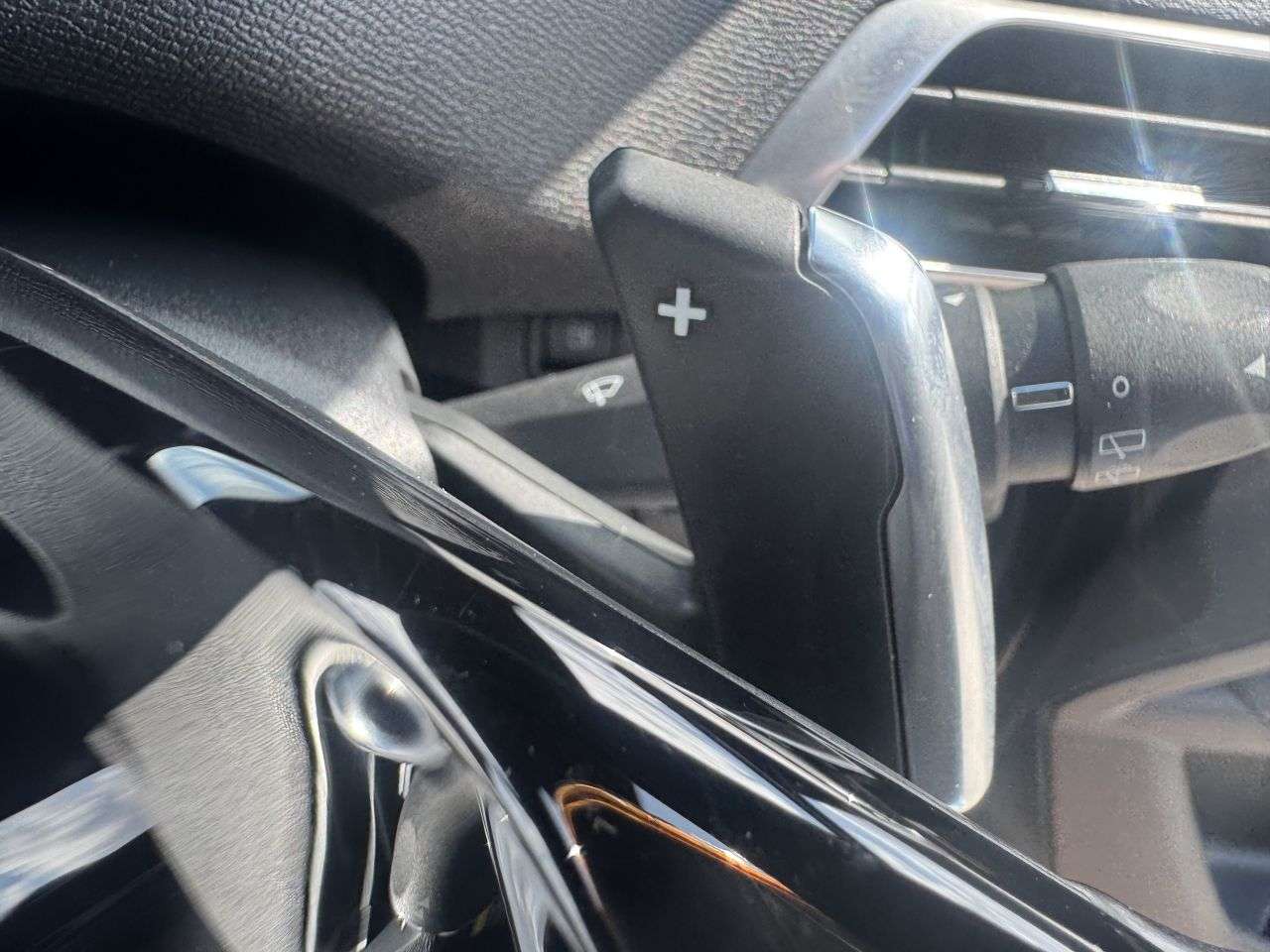 2024 PEUGEOT 3008 2024 PEUGEOT 3008