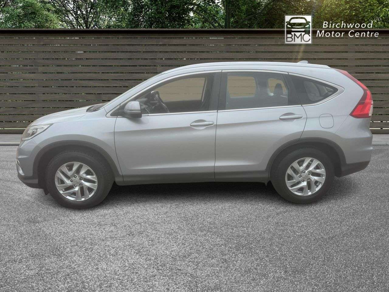 A 2016 HONDA CR-V 1.6 i-DTEC SE Navi (DASP) SUV 5dr Diesel Manual Euro 6 (s/s) (120 ps) FSH - A 2016 HONDA CR-V 1.6 i-DTEC SE Navi (DASP) SUV 5dr Diesel Manual Euro 6 (s/s) (120 ps) FSH -