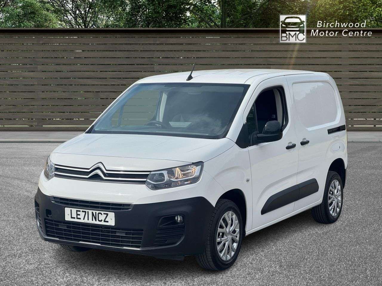 A 2022 CITROEN BERLINGO 1.5 BlueHDi 1000 Enterprise M Pro Panel Van 5dr Diesel Manual SWB Euro 6 (s A 2022 CITROEN BERLINGO 1.5 BlueHDi 1000 Enterprise M Pro Panel Van 5dr Diesel Manual SWB Euro 6 (s