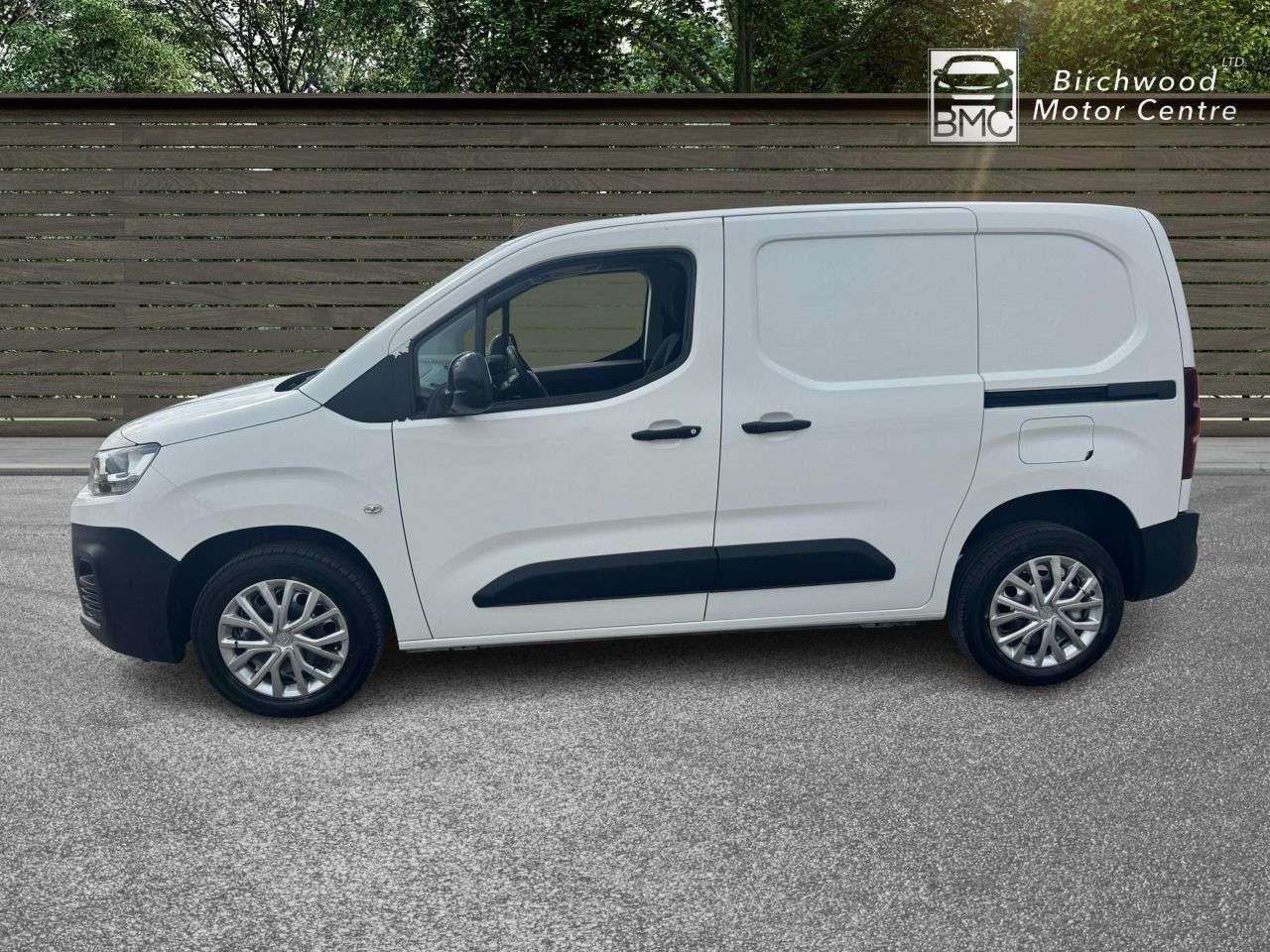 A 2022 CITROEN BERLINGO 1.5 BlueHDi 1000 Enterprise M Pro Panel Van 5dr Diesel Manual SWB Euro 6 (s A 2022 CITROEN BERLINGO 1.5 BlueHDi 1000 Enterprise M Pro Panel Van 5dr Diesel Manual SWB Euro 6 (s
