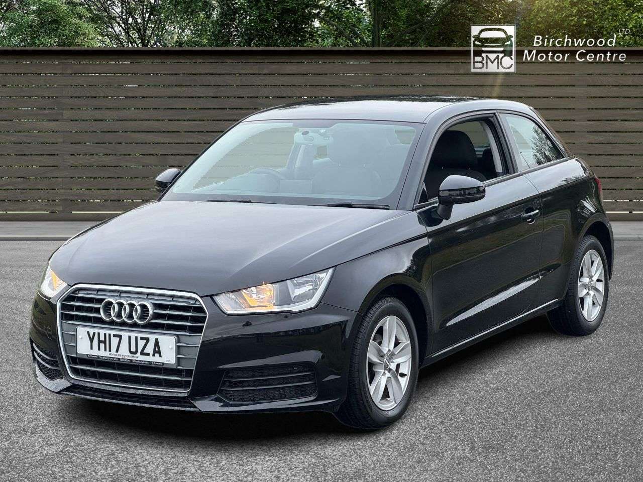 A 2017 AUDI A1 1.0 TFSI SE Hatchback 3dr Petrol Manual Euro 6 (s/s) (95 ps) A 2017 AUDI A1 1.0 TFSI SE Hatchback 3dr Petrol Manual Euro 6 (s/s) (95 ps)