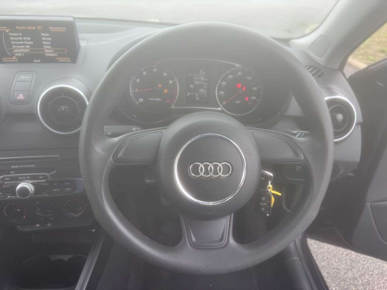 2017 AUDI A1 2017 AUDI A1