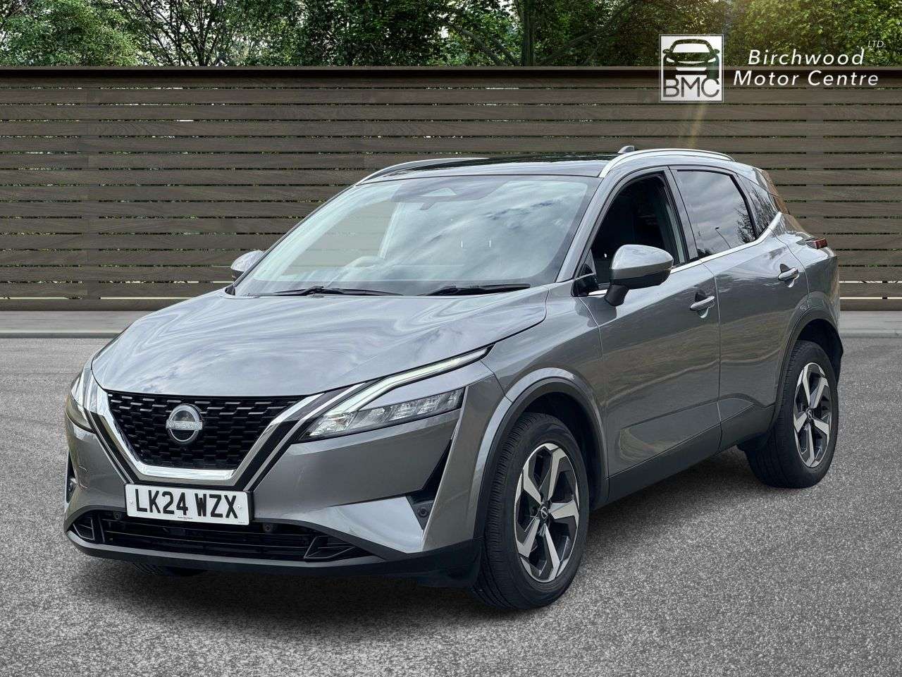 A 2024 NISSAN QASHQAI 1.3 DIG-T MHEV N-Connecta SUV 5dr Petrol Hybrid XTRON Euro 6 (s/s) (158 ps) A 2024 NISSAN QASHQAI 1.3 DIG-T MHEV N-Connecta SUV 5dr Petrol Hybrid XTRON Euro 6 (s/s) (158 ps)