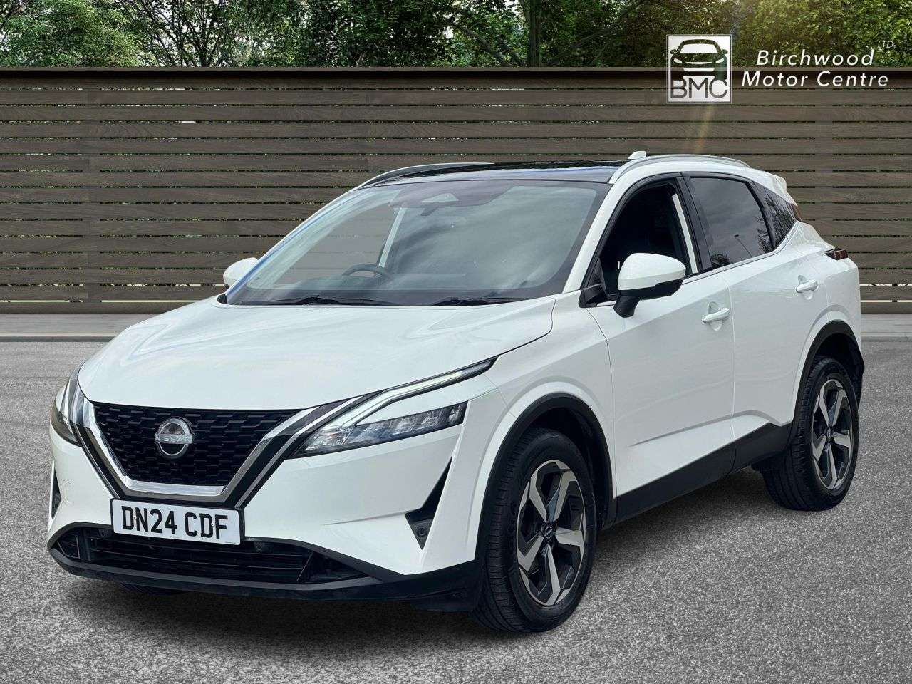 A 2024 NISSAN QASHQAI 1.3 DIG-T MHEV N-Connecta SUV 5dr Petrol Hybrid XTRON Euro 6 (s/s) (158 ps) A 2024 NISSAN QASHQAI 1.3 DIG-T MHEV N-Connecta SUV 5dr Petrol Hybrid XTRON Euro 6 (s/s) (158 ps)