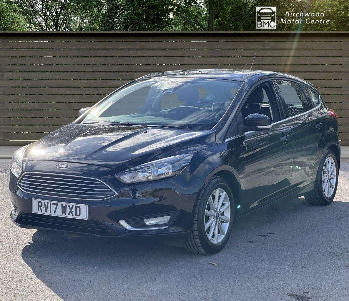 A 2017 FORD FOCUS 1.0T EcoBoost Titanium Hatchback 5dr Petrol Manual Euro 6 (s/s) (125 ps) A 2017 FORD FOCUS 1.0T EcoBoost Titanium Hatchback 5dr Petrol Manual Euro 6 (s/s) (125 ps)