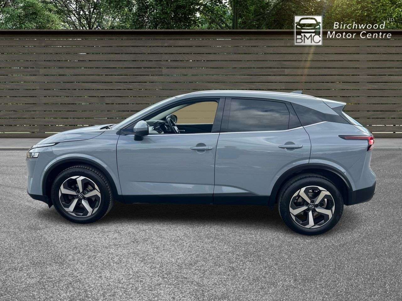 A 2024 NISSAN QASHQAI 1.3 DIG-T MHEV N-Connecta SUV 5dr Petrol Hybrid XTRON Euro 6 (s/s) (158 ps) A 2024 NISSAN QASHQAI 1.3 DIG-T MHEV N-Connecta SUV 5dr Petrol Hybrid XTRON Euro 6 (s/s) (158 ps)