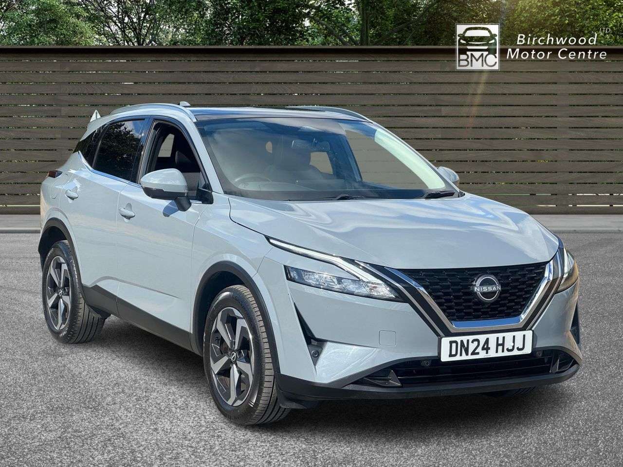 A 2024 NISSAN QASHQAI 1.3 DIG-T MHEV N-Connecta SUV 5dr Petrol Hybrid XTRON Euro 6 (s/s) (158 ps) A 2024 NISSAN QASHQAI 1.3 DIG-T MHEV N-Connecta SUV 5dr Petrol Hybrid XTRON Euro 6 (s/s) (158 ps)