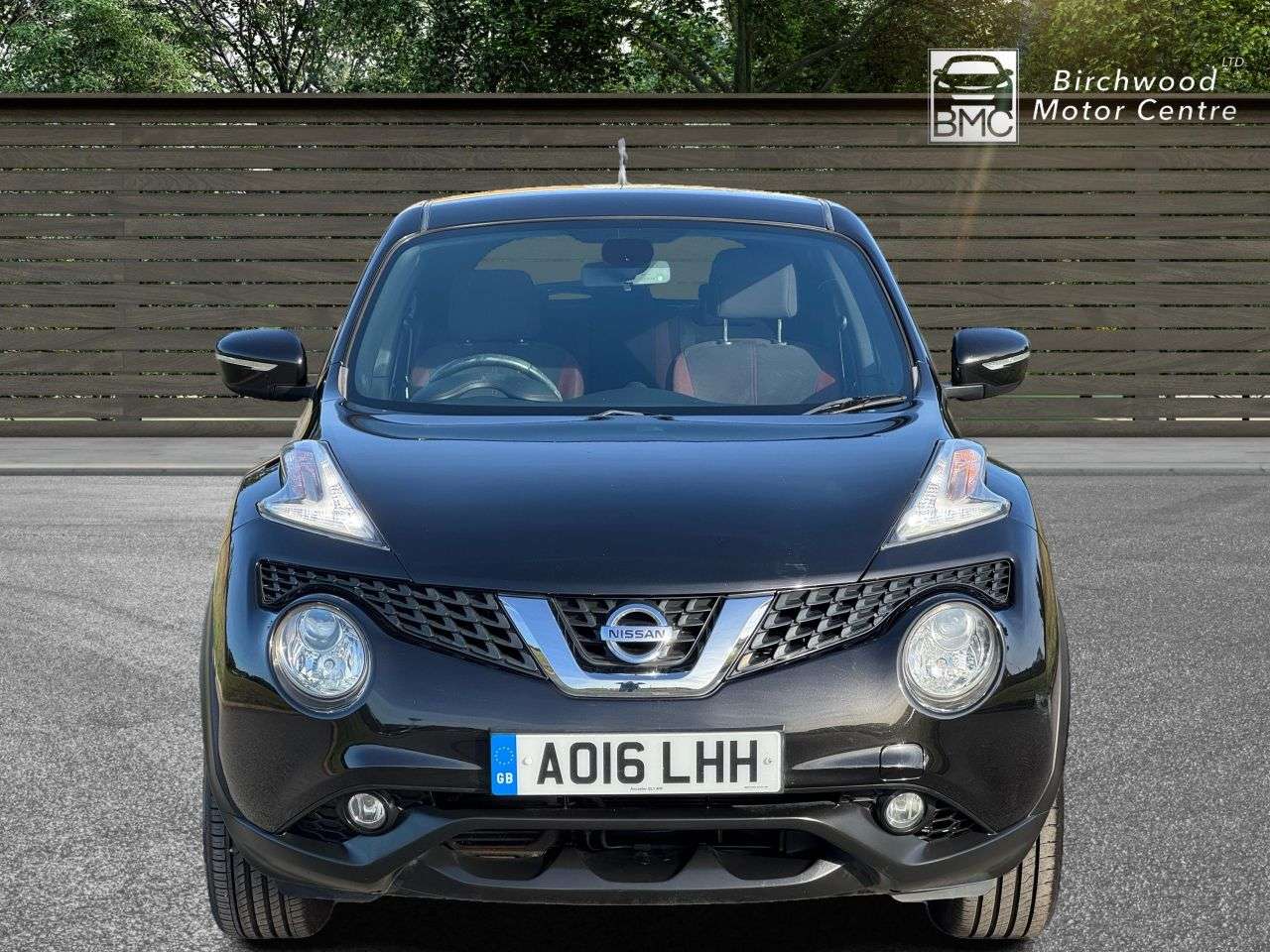 A 2016 NISSAN JUKE 1.6 N-Connecta SUV 5dr Petrol XTRON Euro 6 (117 ps) A 2016 NISSAN JUKE 1.6 N-Connecta SUV 5dr Petrol XTRON Euro 6 (117 ps)
