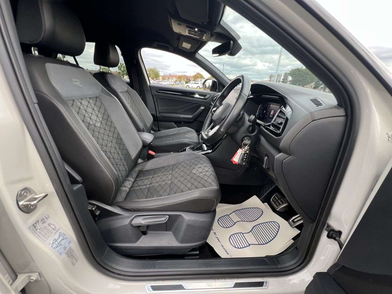 2023 VOLKSWAGEN T-ROC 2023 VOLKSWAGEN T-ROC