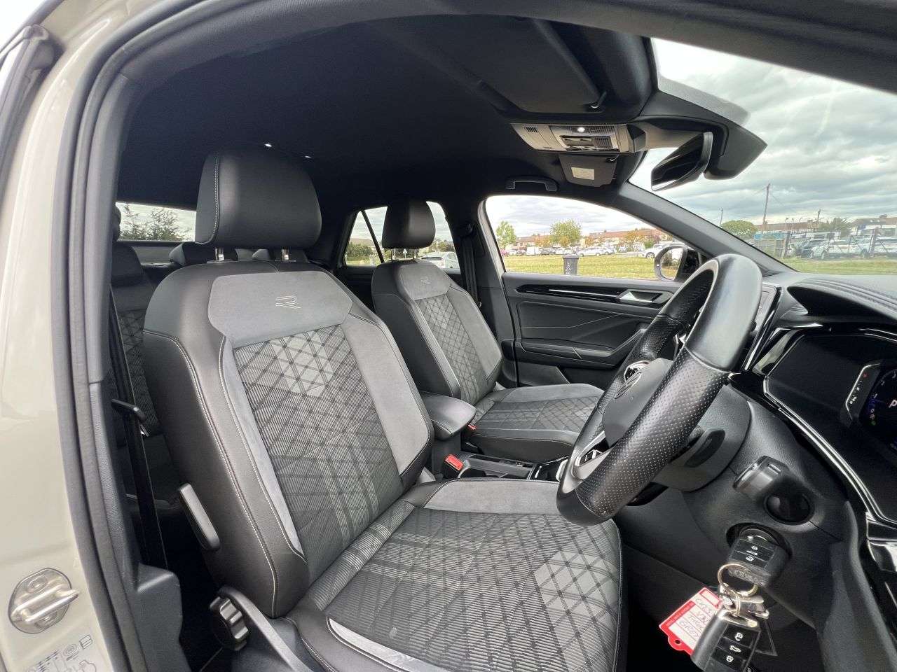 2023 VOLKSWAGEN T-ROC 2023 VOLKSWAGEN T-ROC