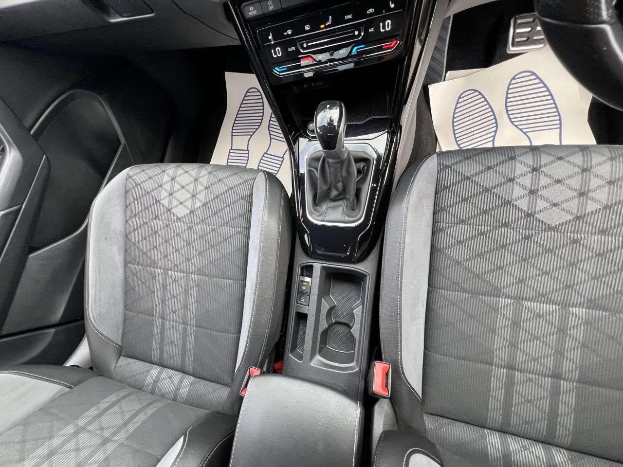 2023 VOLKSWAGEN T-ROC 2023 VOLKSWAGEN T-ROC