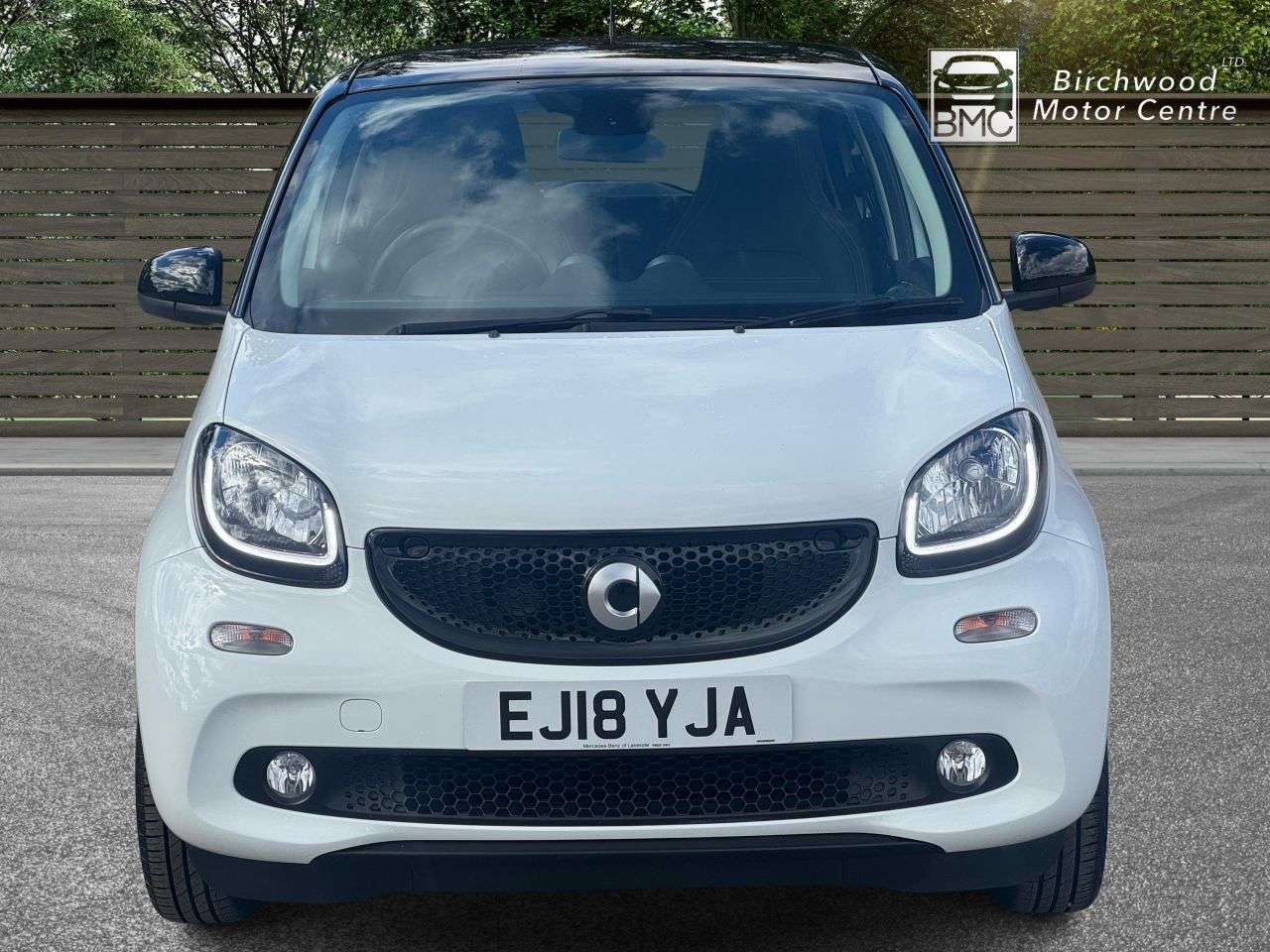 A 2018 SMART FORFOUR 1.0 Prime (Premium Plus) Hatchback 5dr Petrol Twinamic Euro 6 (s/s) (71 ps) A 2018 SMART FORFOUR 1.0 Prime (Premium Plus) Hatchback 5dr Petrol Twinamic Euro 6 (s/s) (71 ps)