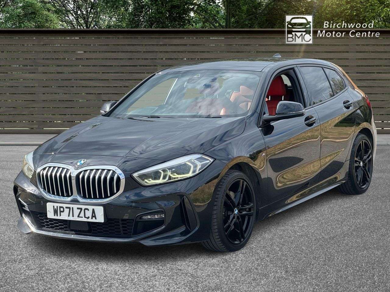 A 2022 BMW 1 SERIES 1.5 118i M Sport (LCP) Hatchback 5dr Petrol DCT Euro 6 (s/s) (136 ps) SERVI A 2022 BMW 1 SERIES 1.5 118i M Sport (LCP) Hatchback 5dr Petrol DCT Euro 6 (s/s) (136 ps) SERVI