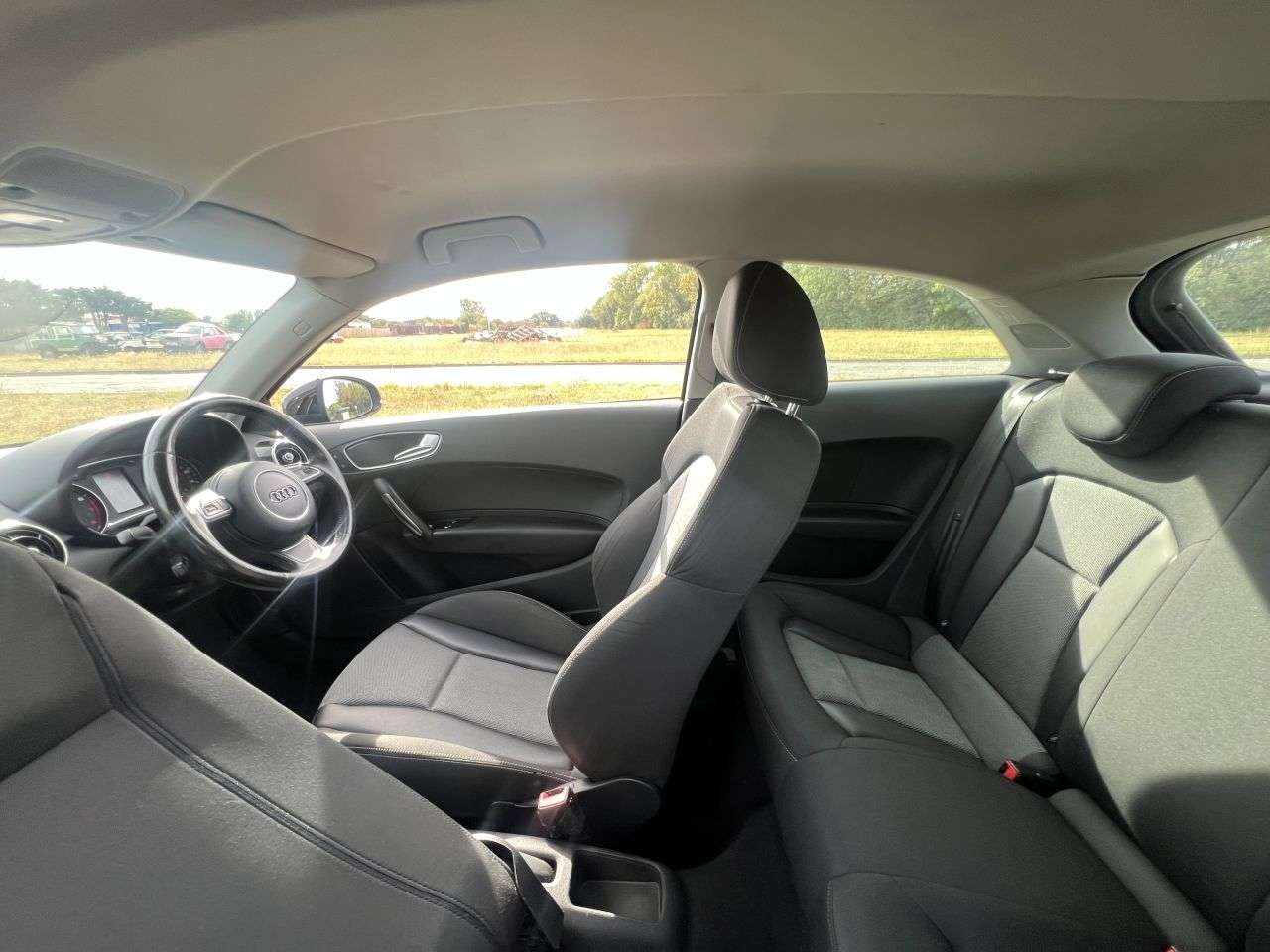 2015 AUDI A1 2015 AUDI A1