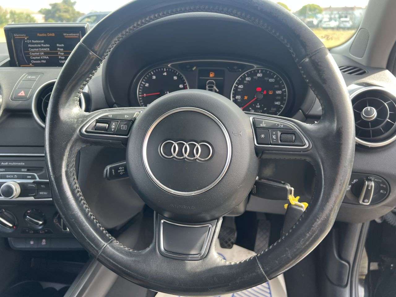 2015 AUDI A1 2015 AUDI A1