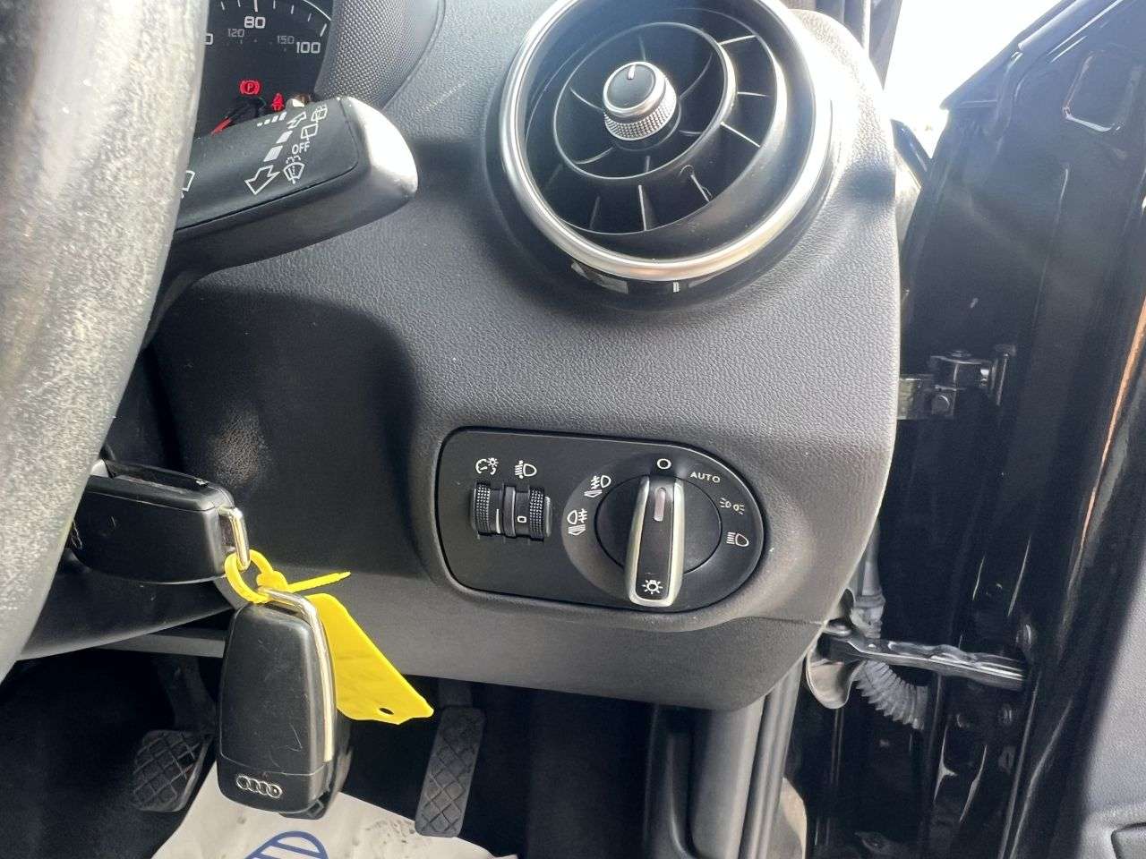 2015 AUDI A1 2015 AUDI A1
