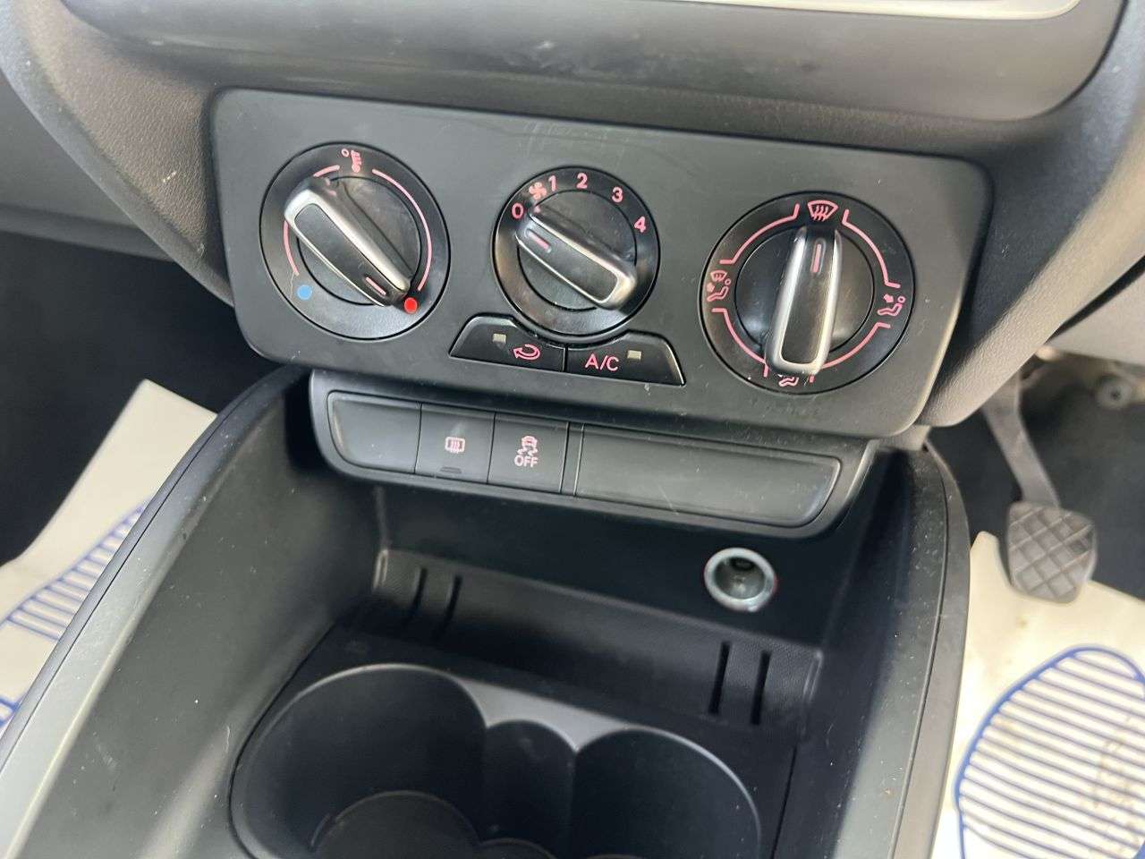 2015 AUDI A1 2015 AUDI A1