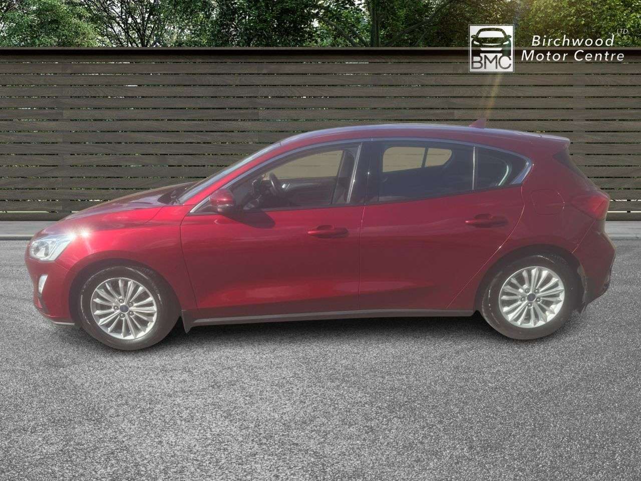 A 2018 FORD FOCUS 1.0T EcoBoost Titanium Hatchback 5dr Petrol Manual Euro 6 (s/s) (125 ps) FU A 2018 FORD FOCUS 1.0T EcoBoost Titanium Hatchback 5dr Petrol Manual Euro 6 (s/s) (125 ps) FU