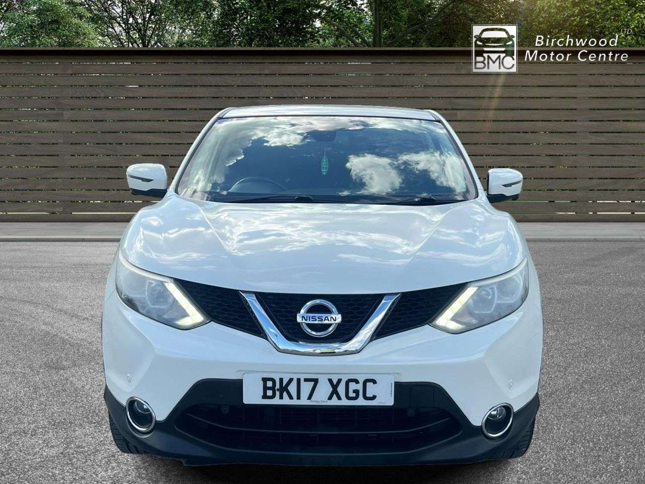 A 2017 NISSAN QASHQAI 1.5 dCi N-Connecta SUV 5dr Diesel Manual 2WD Euro 6 (s/s) (110 ps) FRONT AN A 2017 NISSAN QASHQAI 1.5 dCi N-Connecta SUV 5dr Diesel Manual 2WD Euro 6 (s/s) (110 ps) FRONT AN