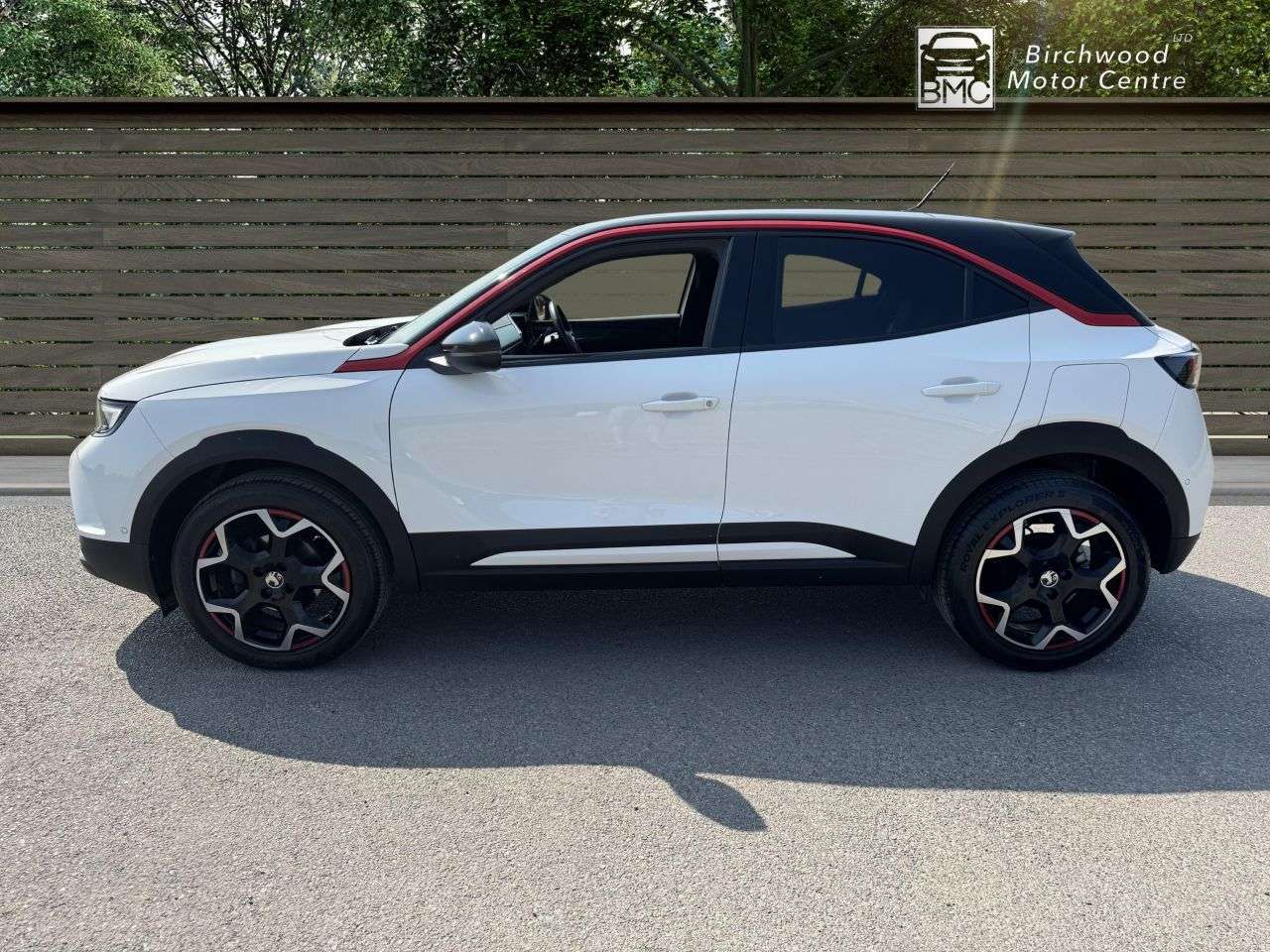 A 2022 VAUXHALL MOKKA 1.2 Turbo SRi Premium SUV 5dr Petrol Auto Euro 6 (s/s) (130 ps) A 2022 VAUXHALL MOKKA 1.2 Turbo SRi Premium SUV 5dr Petrol Auto Euro 6 (s/s) (130 ps)