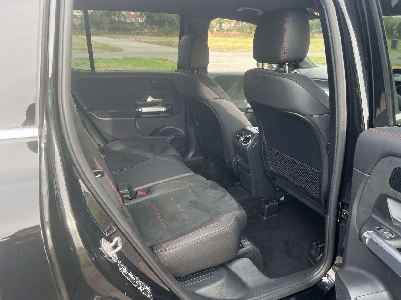 2025 MERCEDES-BENZ GLB 2025 MERCEDES-BENZ GLB
