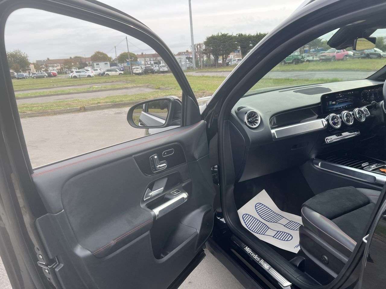2025 MERCEDES-BENZ GLB 2025 MERCEDES-BENZ GLB