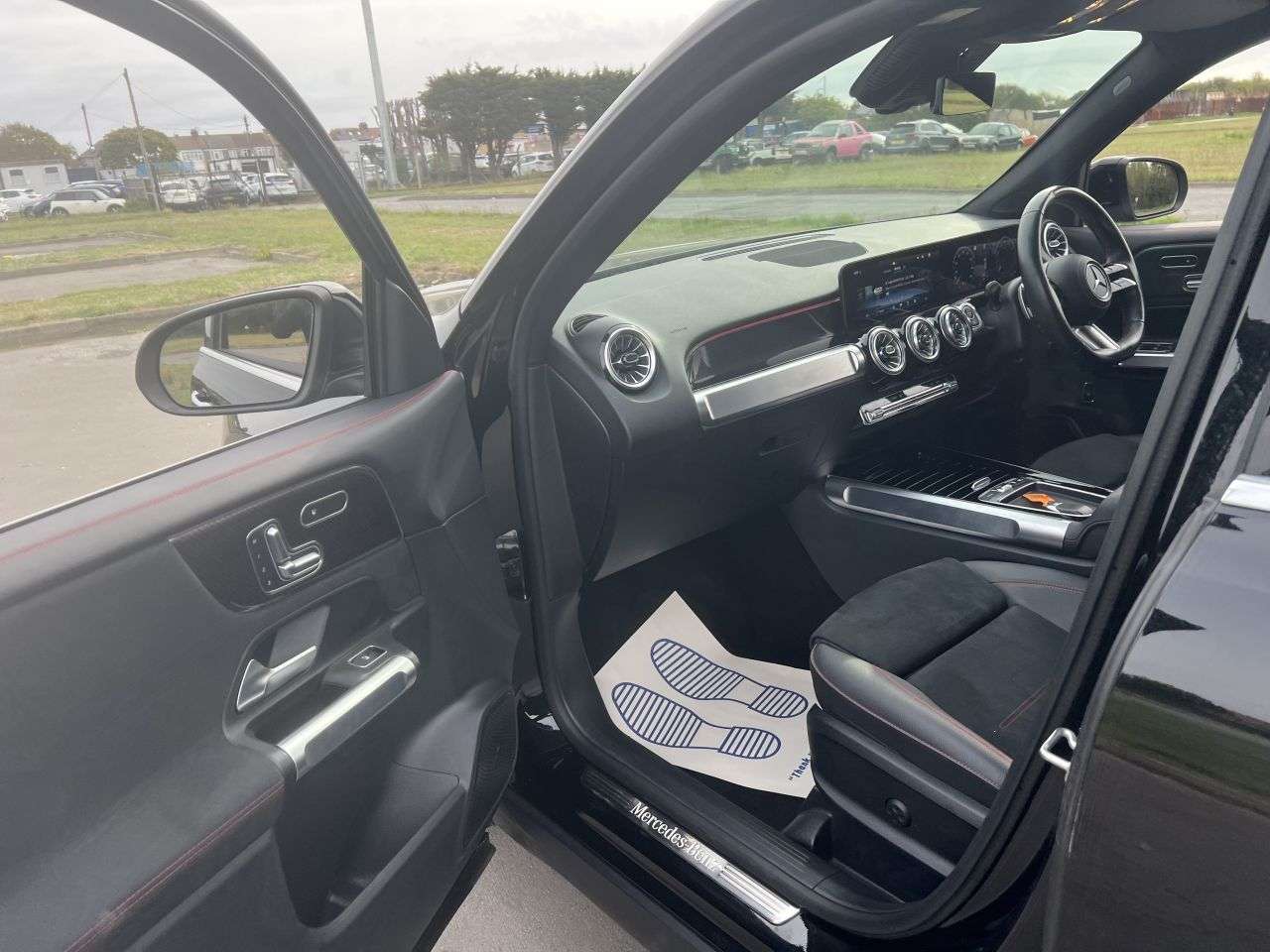 2025 MERCEDES-BENZ GLB 2025 MERCEDES-BENZ GLB