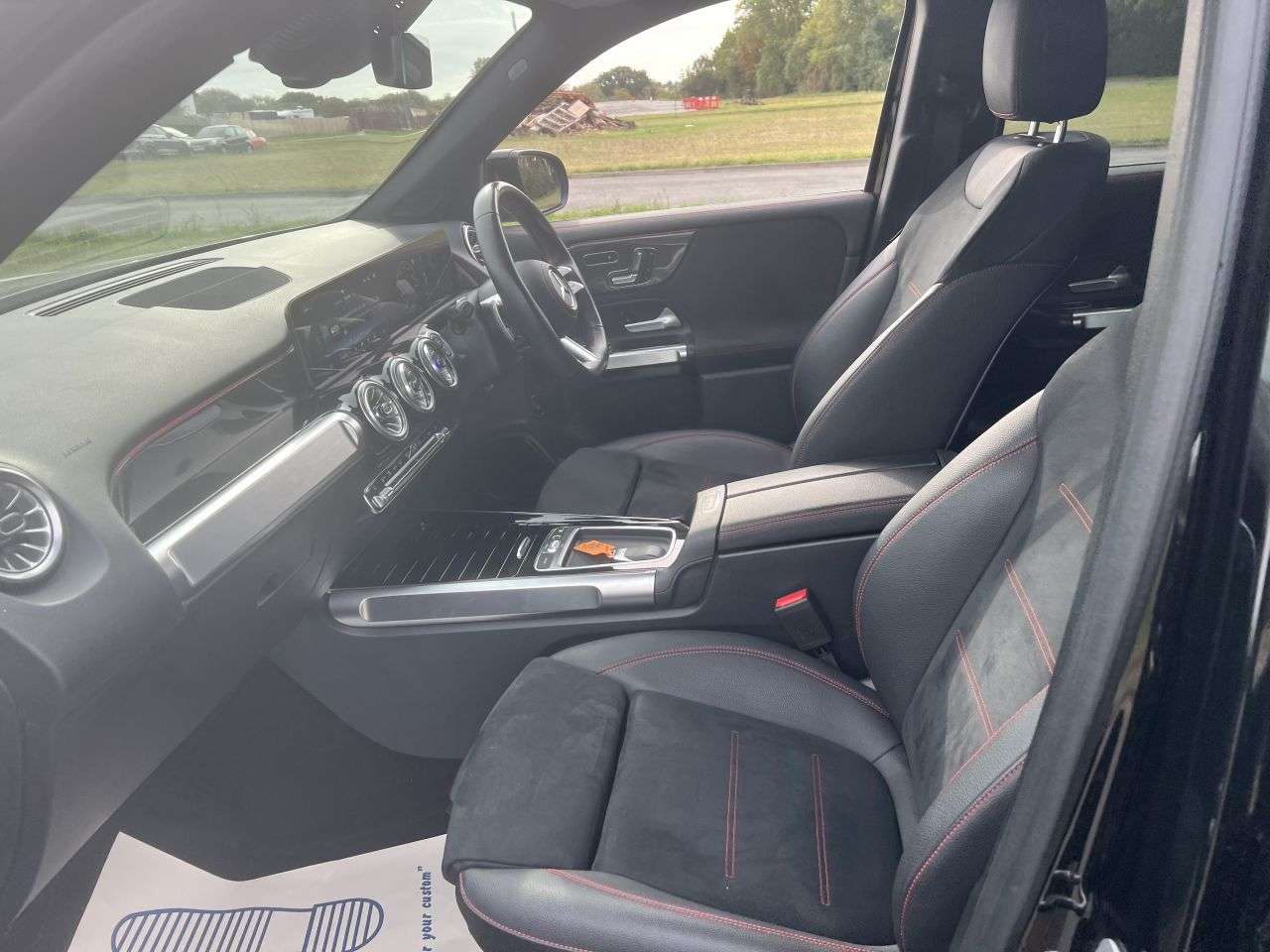 2025 MERCEDES-BENZ GLB 2025 MERCEDES-BENZ GLB
